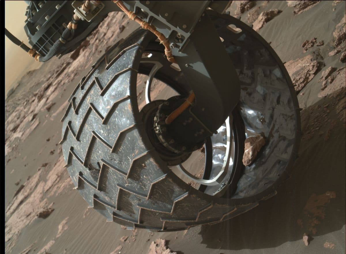 Curiosity-MAHLI-Sol-1591-January-26-2017-2.jpg