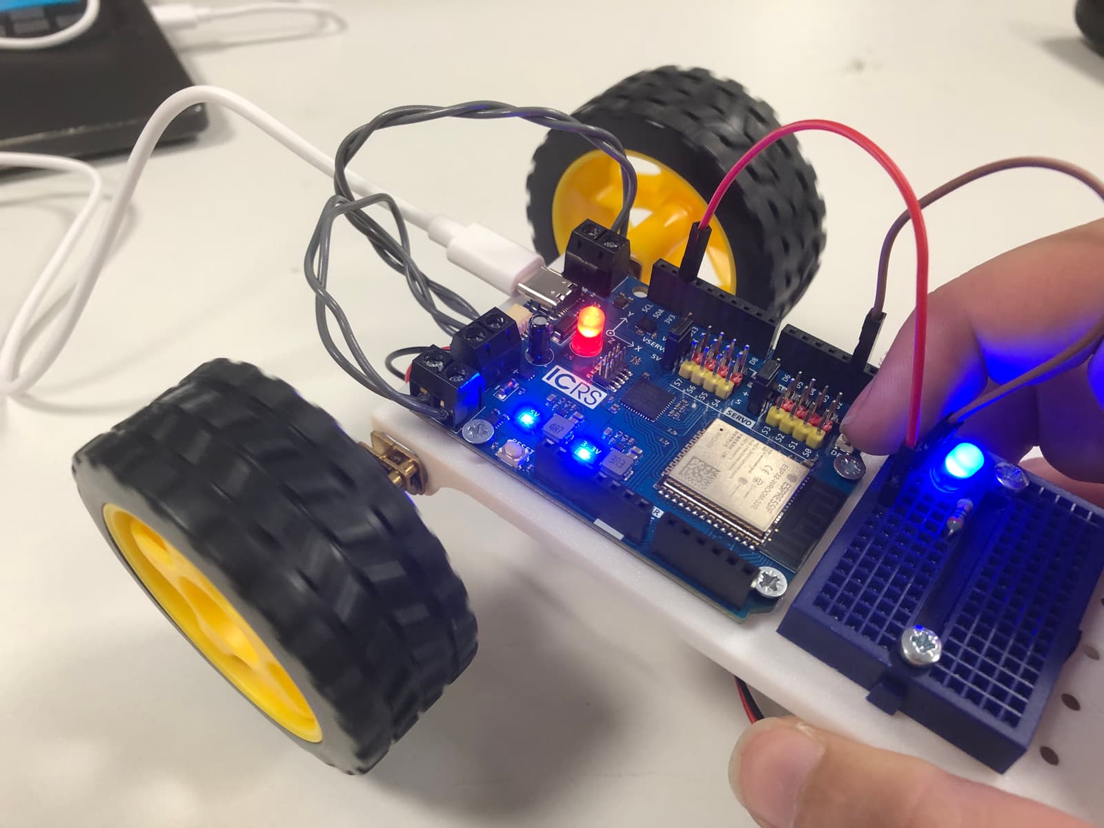 led-circuit-on.jpg