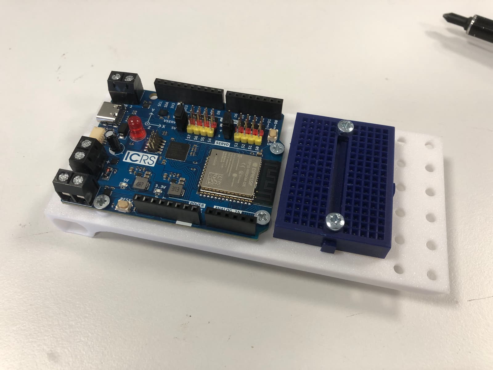 breadboard-screwed.jpg
