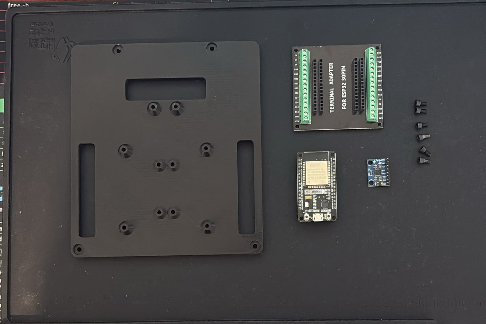 upper_chassis_components.jpeg