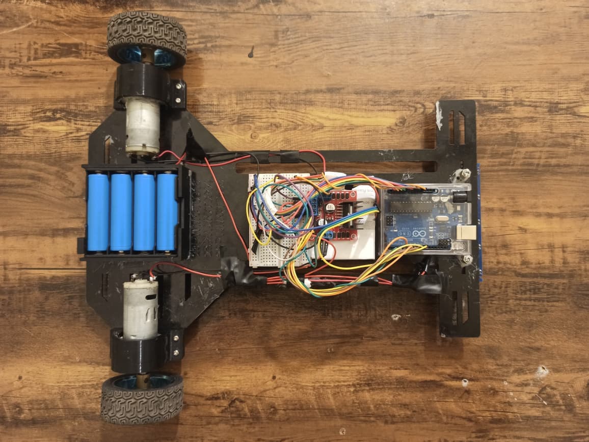 Line Following Robot with Ball-Putting Mechanism, photo from its repository