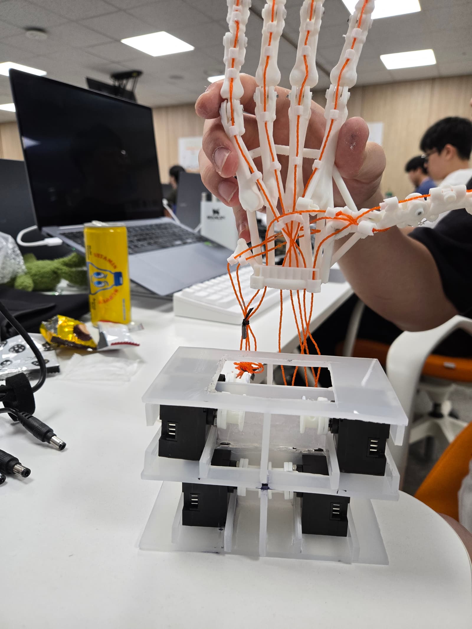 2026-07-29_forearm-motor-mount_hand-placement-preview.jpg