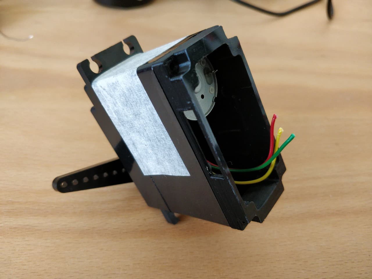 check_cover_fits_on_motorbox.jpg
