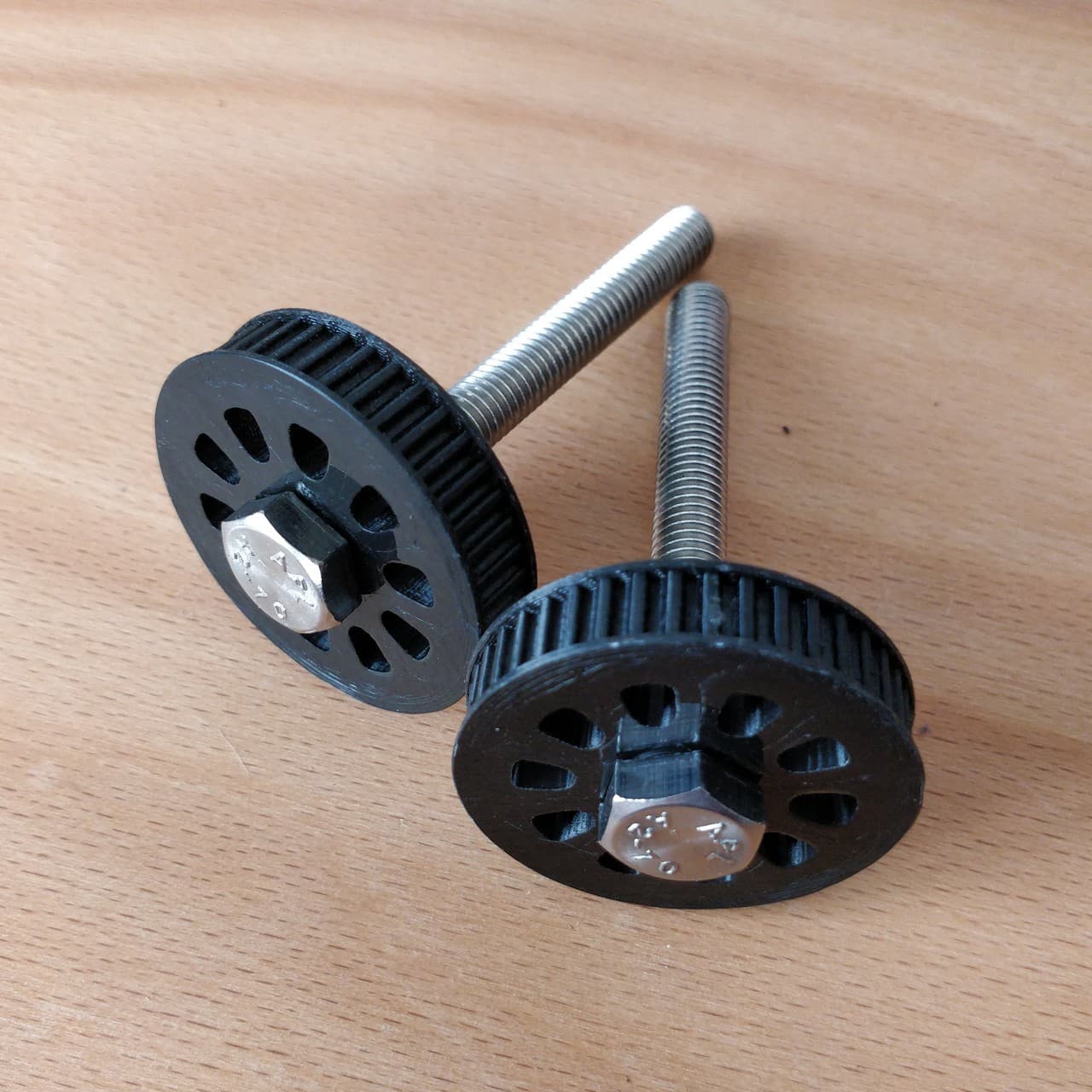 hex_nut_pulleys_with_bolts_ready.jpg