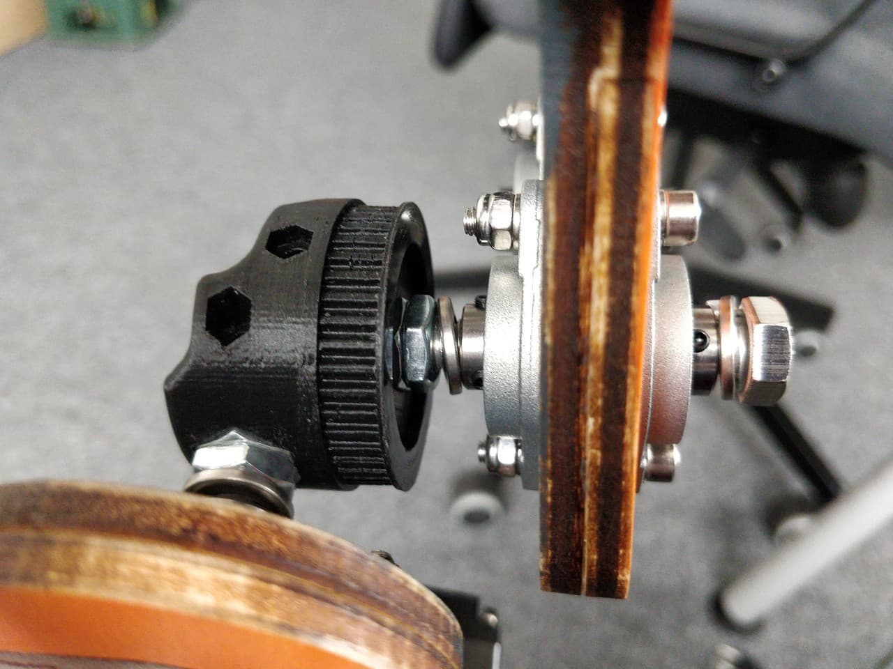 hip_axel_connector_to_torso_mount.jpg