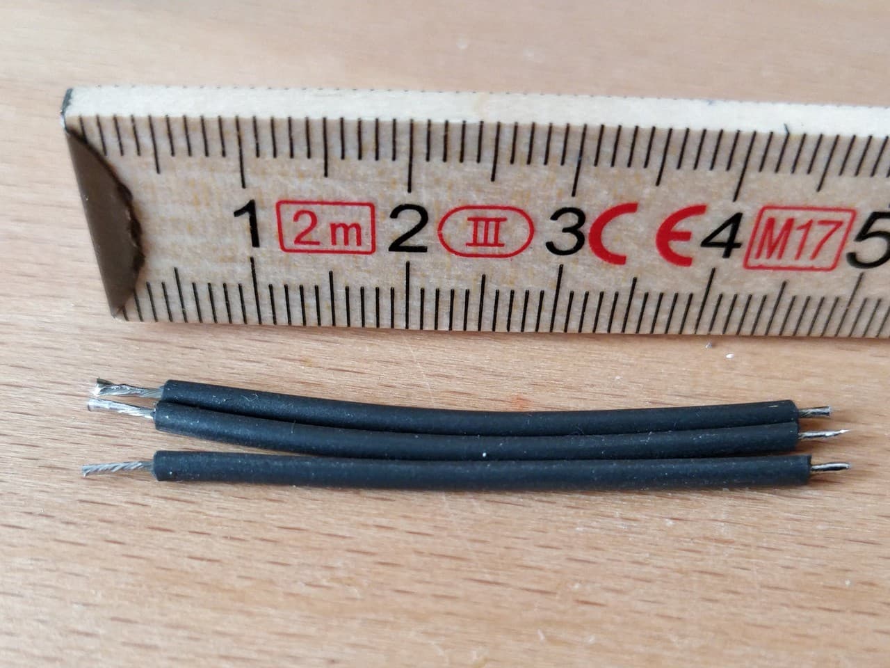 motor_wires_5cm.jpg