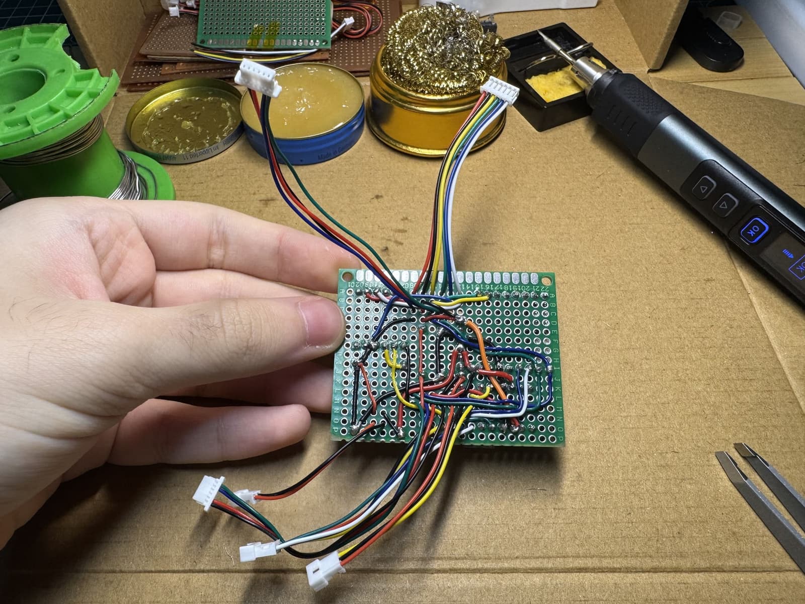 complete_sockets_pertinax_scheme.jpg