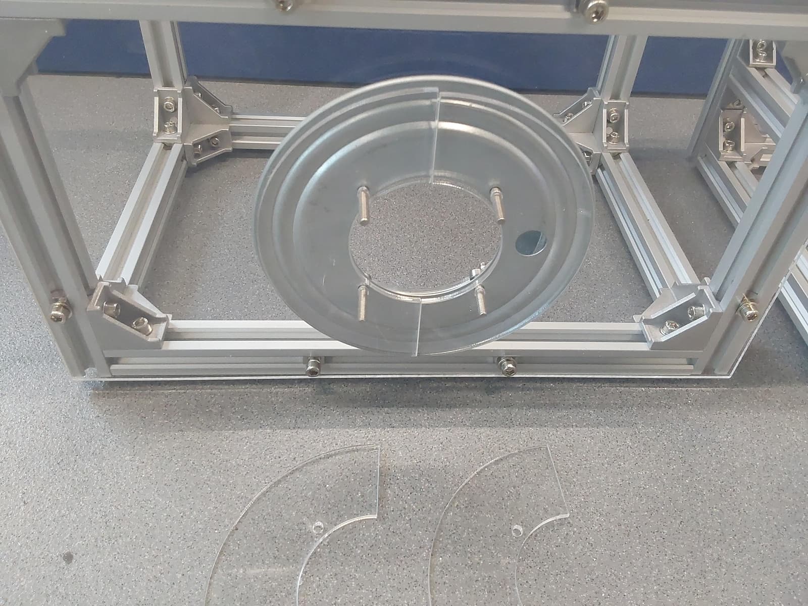 hinge_back_side_screws_2.png
