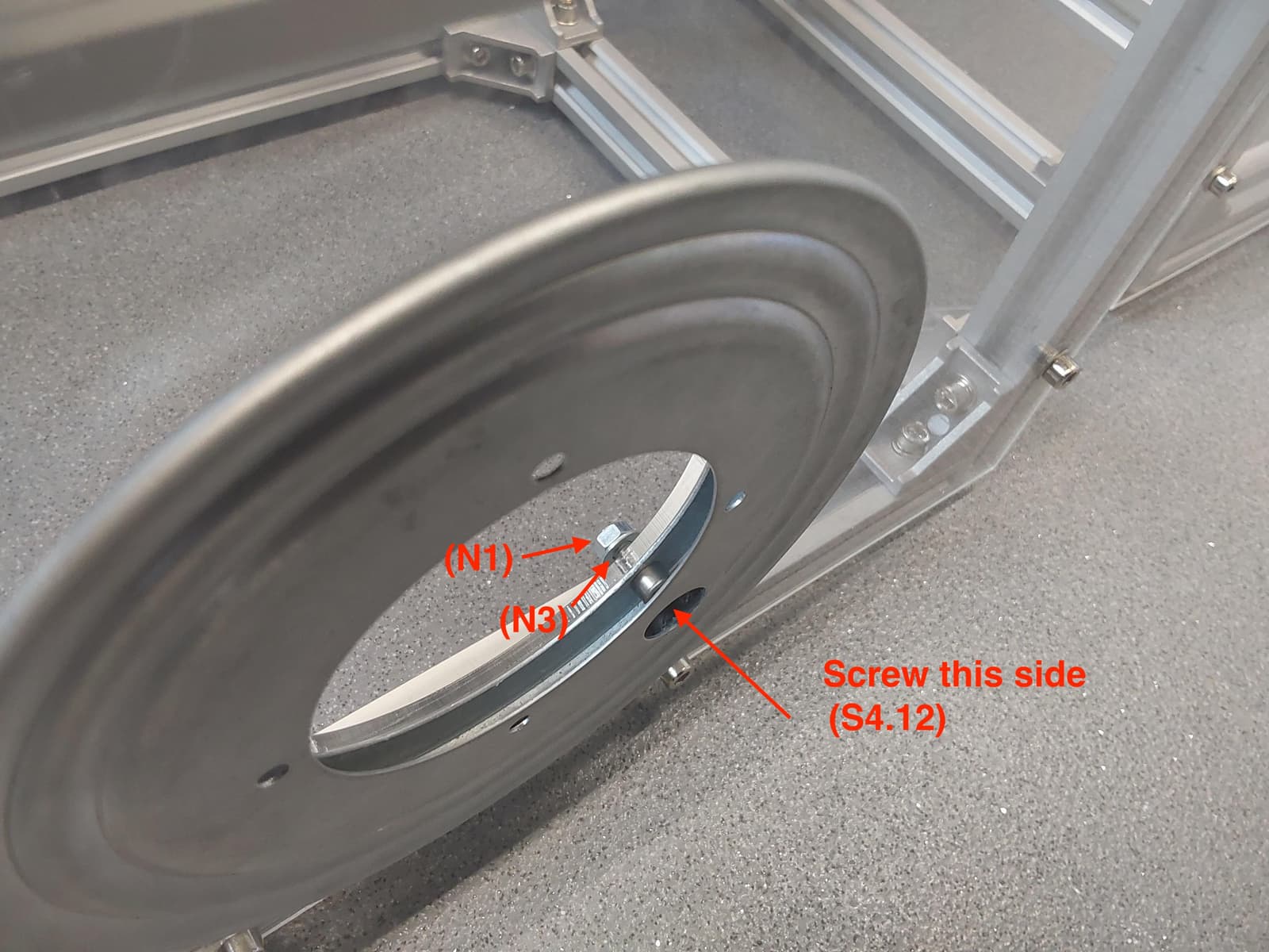 hinge_front_side_screws_1.jpeg