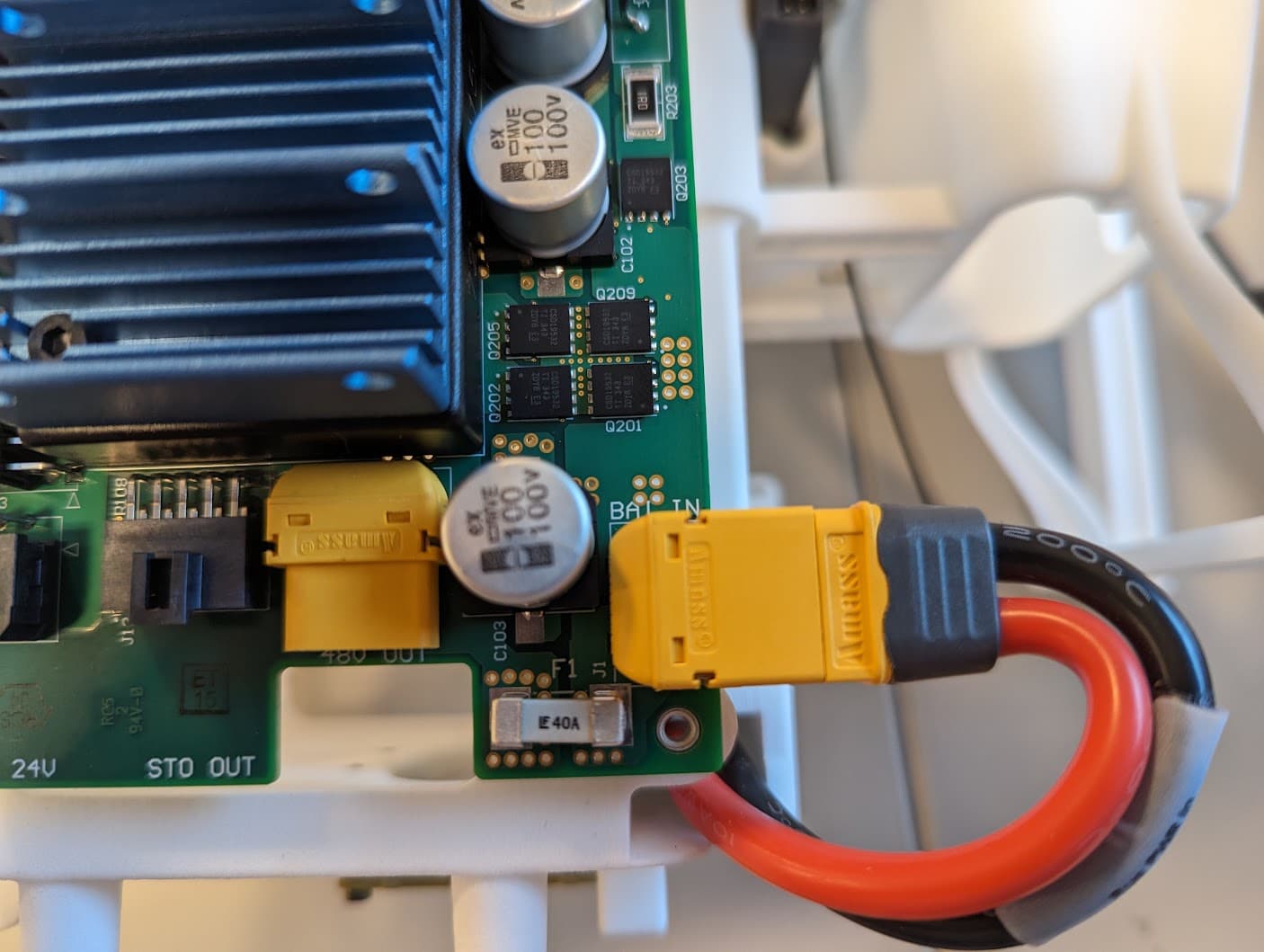 Rus_power_cable.jpg