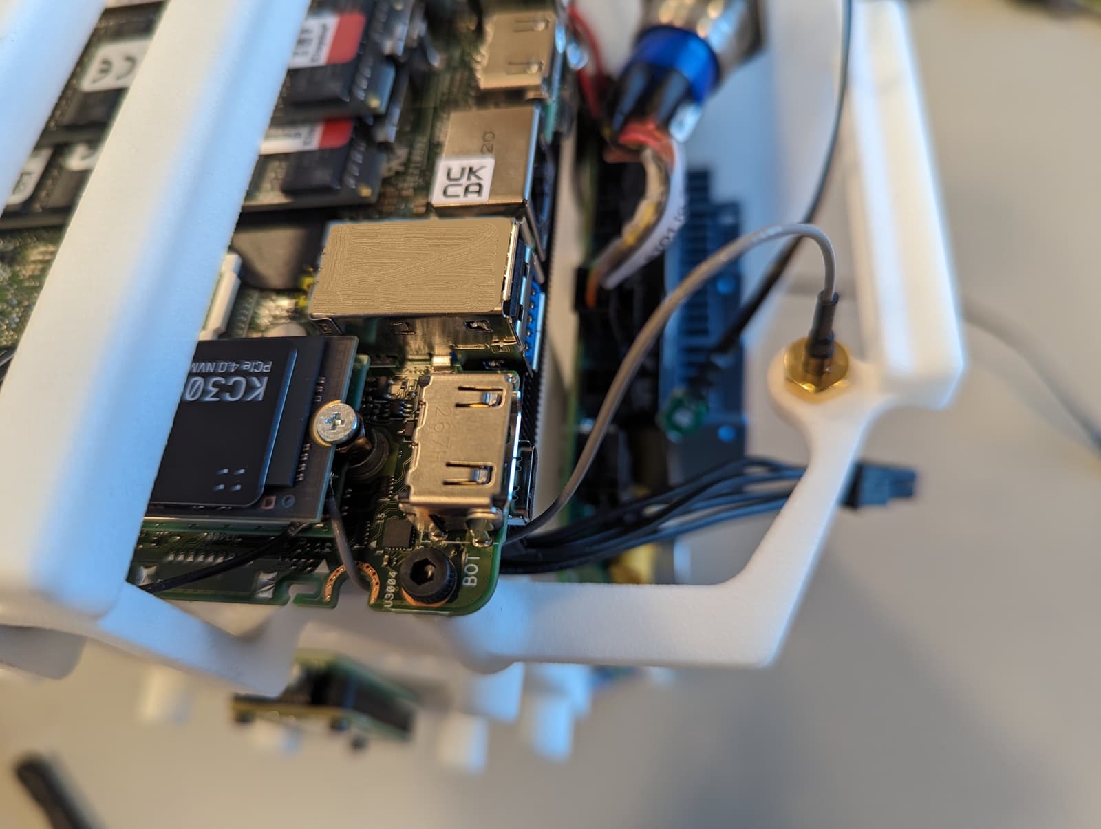 nuc_antenna2.jpg