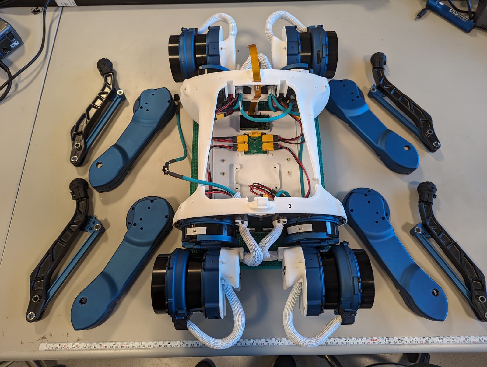 preparing_to_install_leg_linkages.jpg
