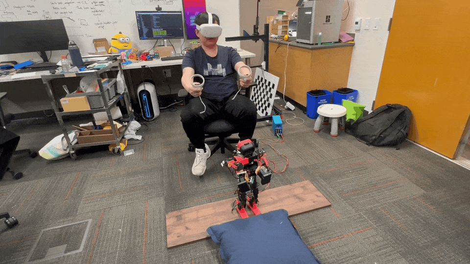 vr_teleop.gif