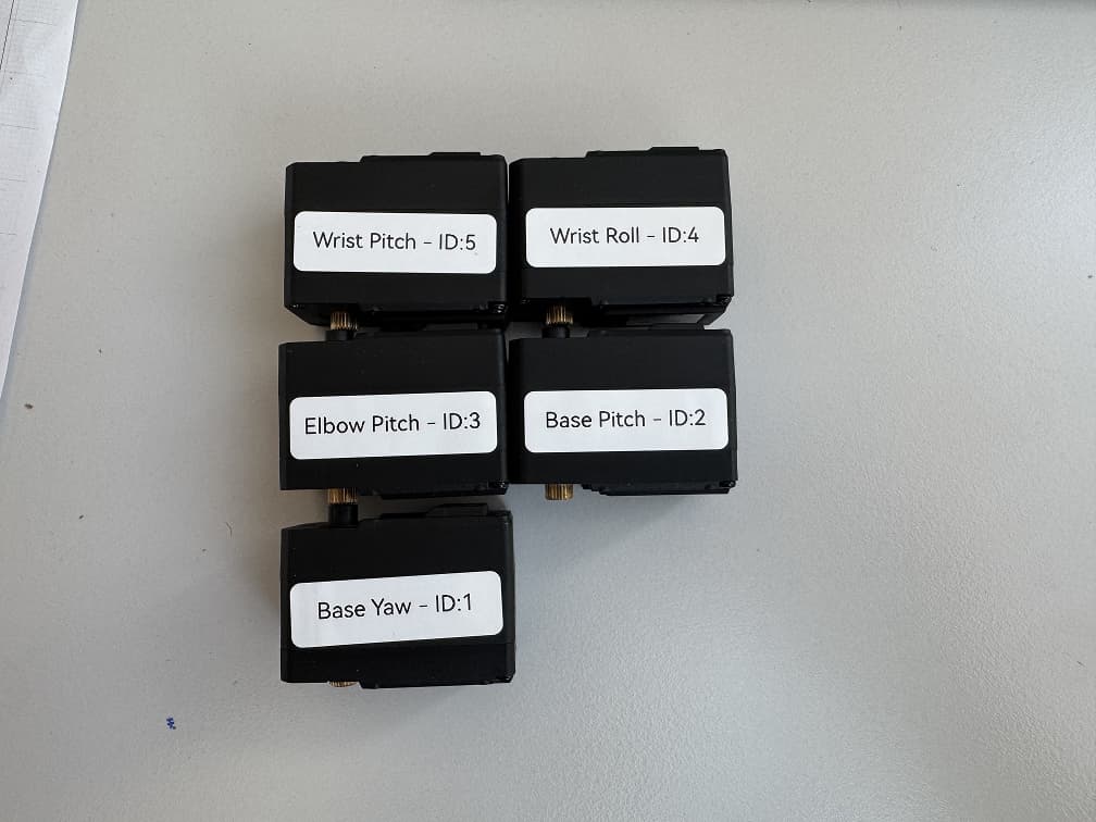2_servo.jpg