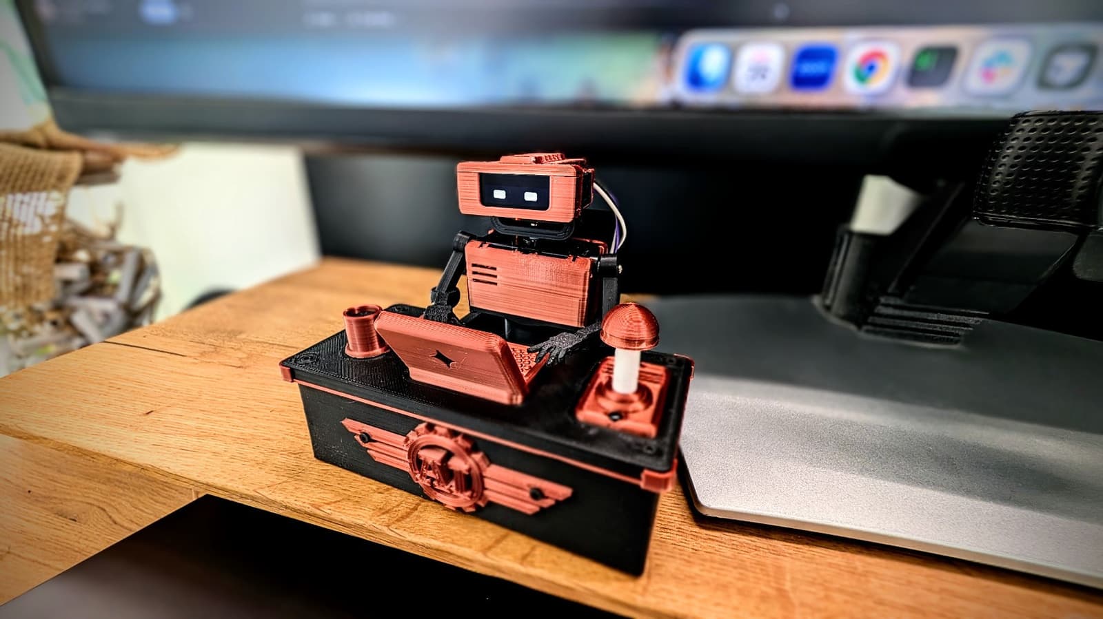 Tiny Engineer, photo from its repository