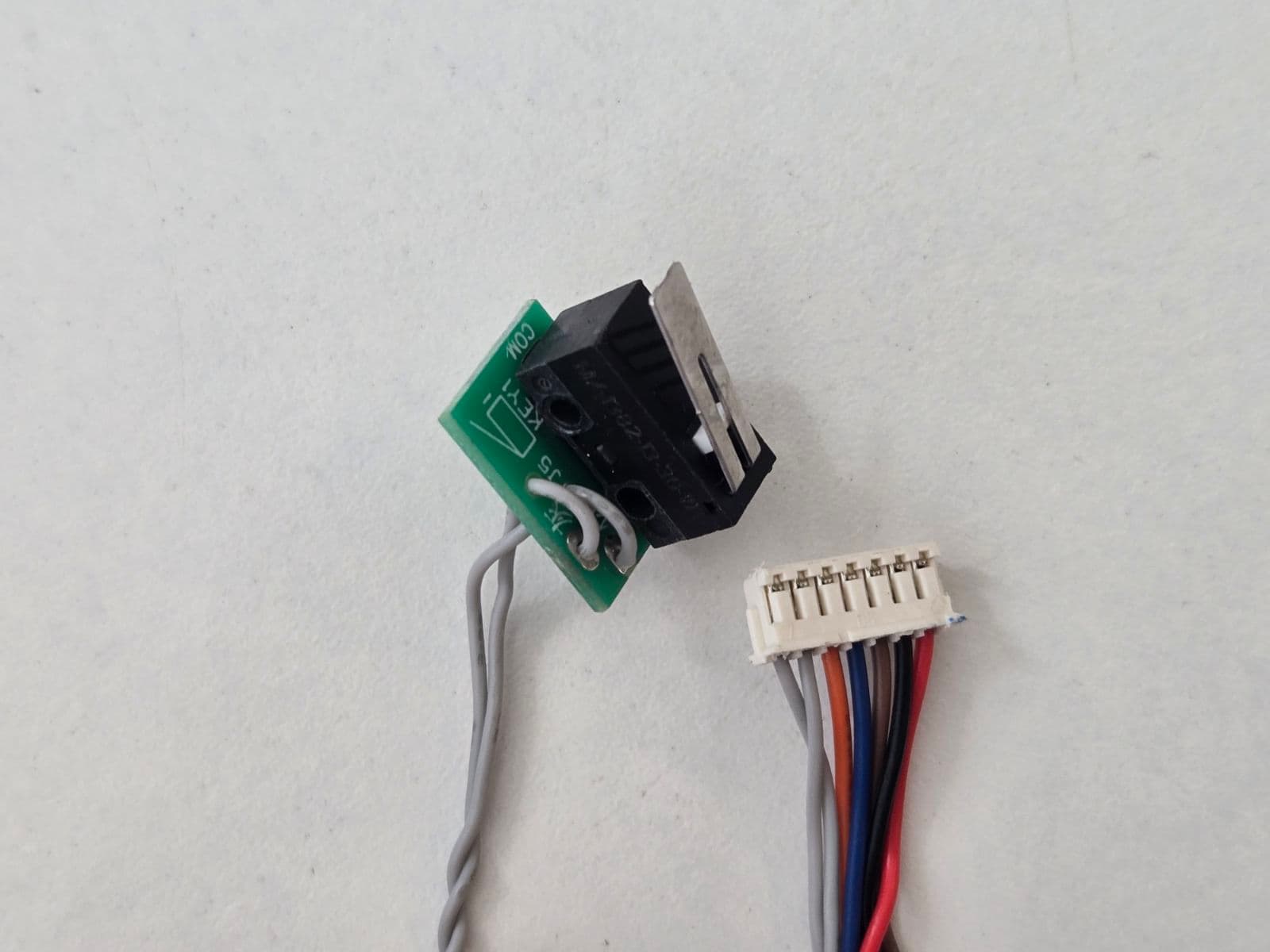 right-module-connector-and-switch.jpg