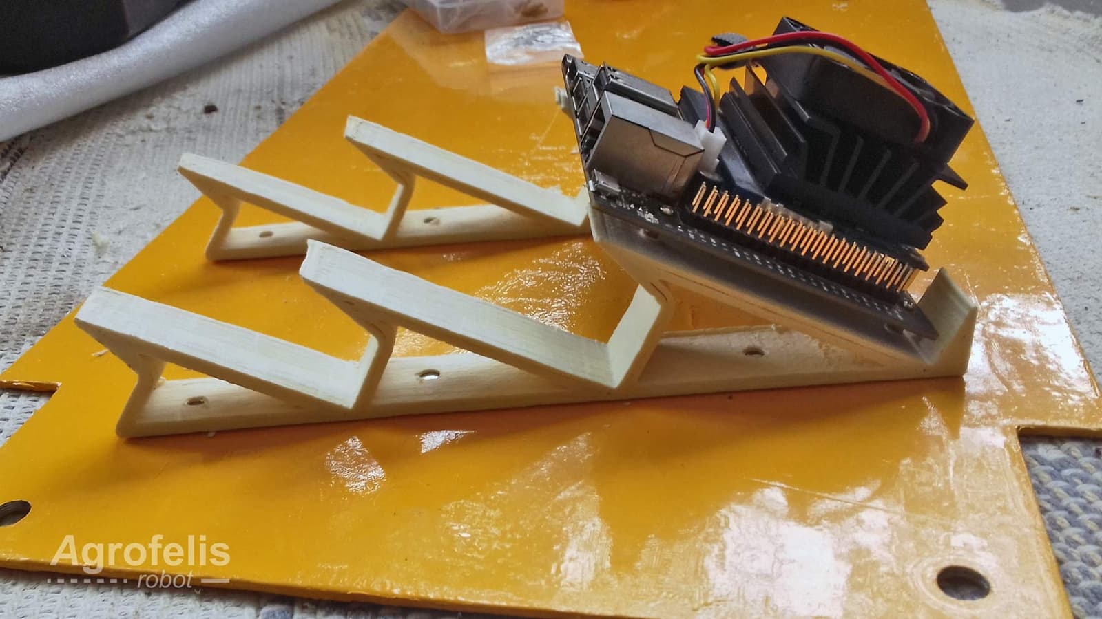 computing-06-3d-print-brackets-a.jpg