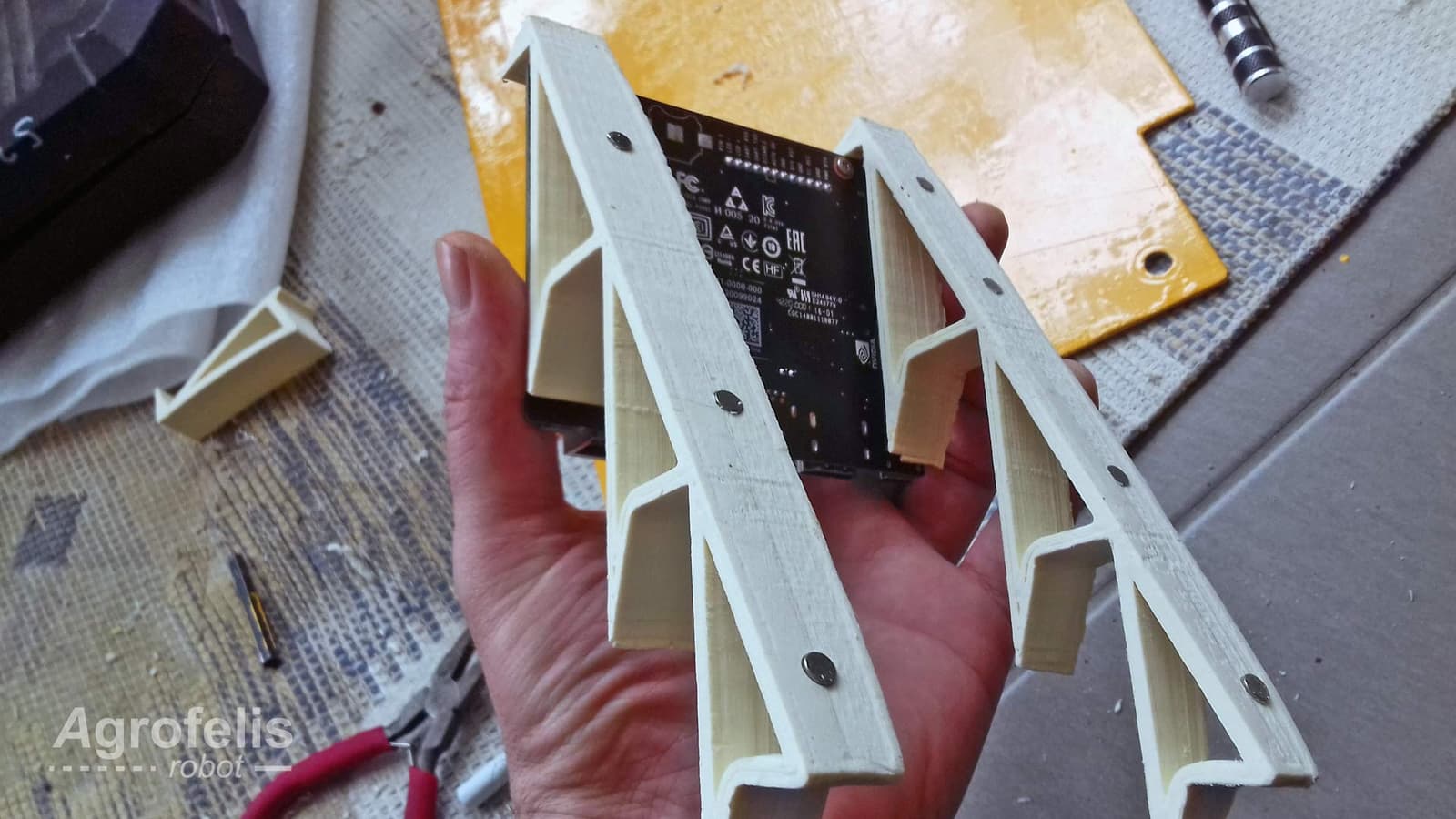computing-07-3d-print-brackets-b.jpg