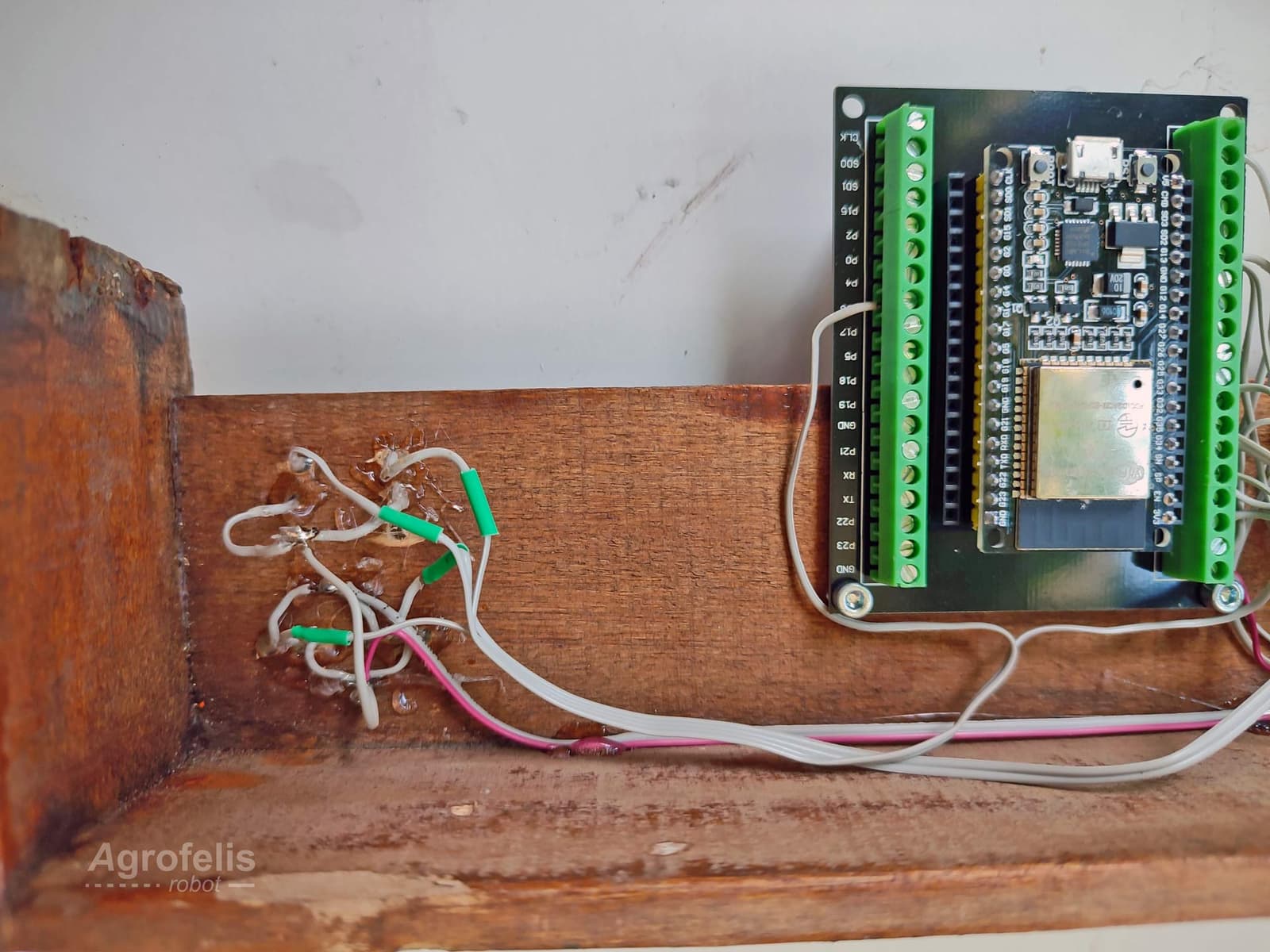 remote-control-11-imder-left-side.jpg