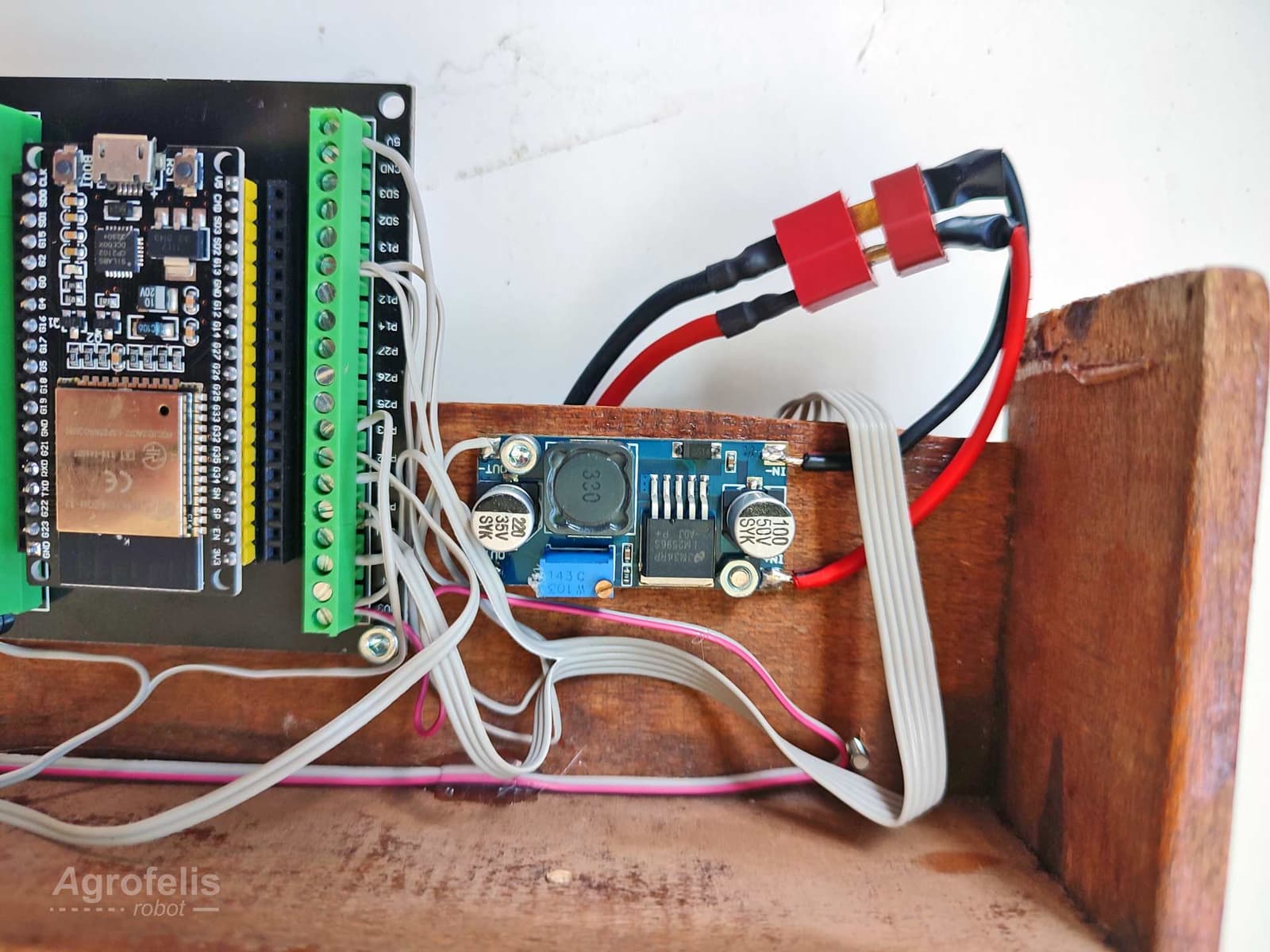 remote-control-12-uner-right-side.jpg