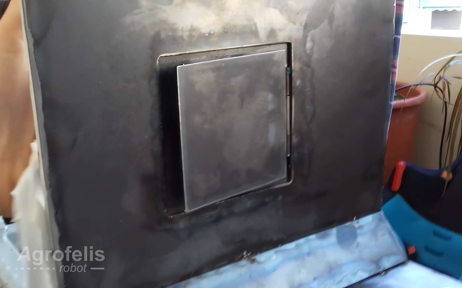 08-door_outside.jpg