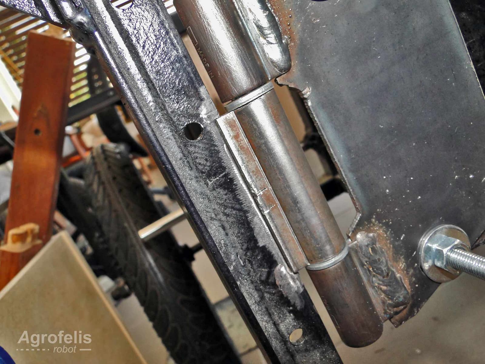 vehicle-forks-12-hinge-mount-actual.jpg