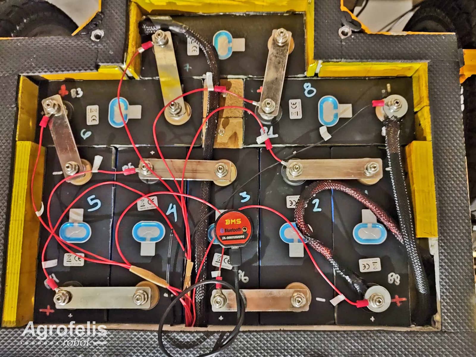 vehicle-power-02-batteries-enclosed-actual.jpg