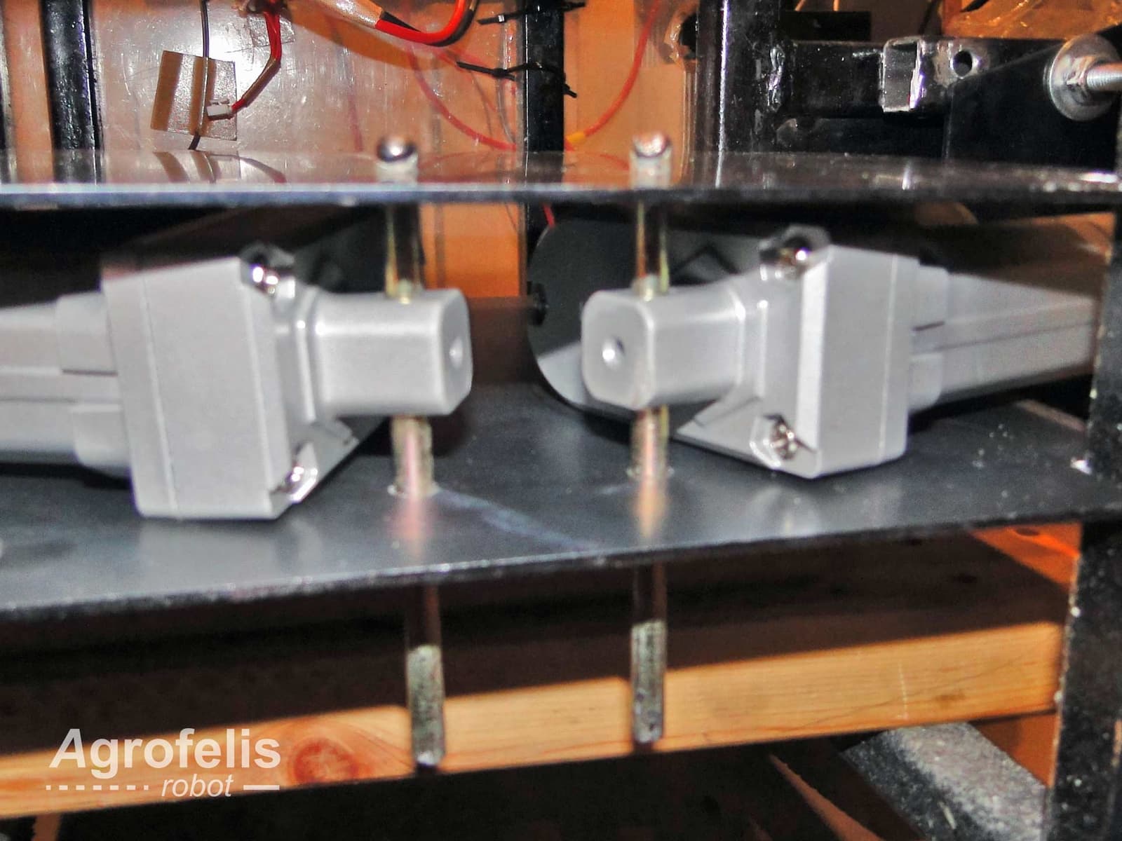 vehicle-steering-06-mounting-plates-4.jpg