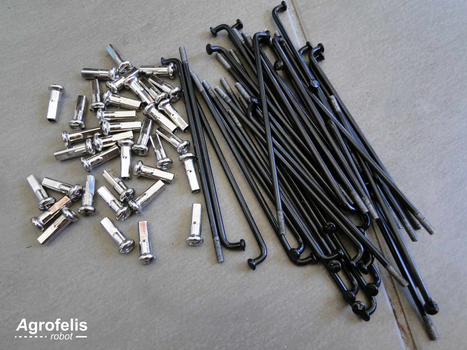 vehicle-wheels-08-spokes.jpg