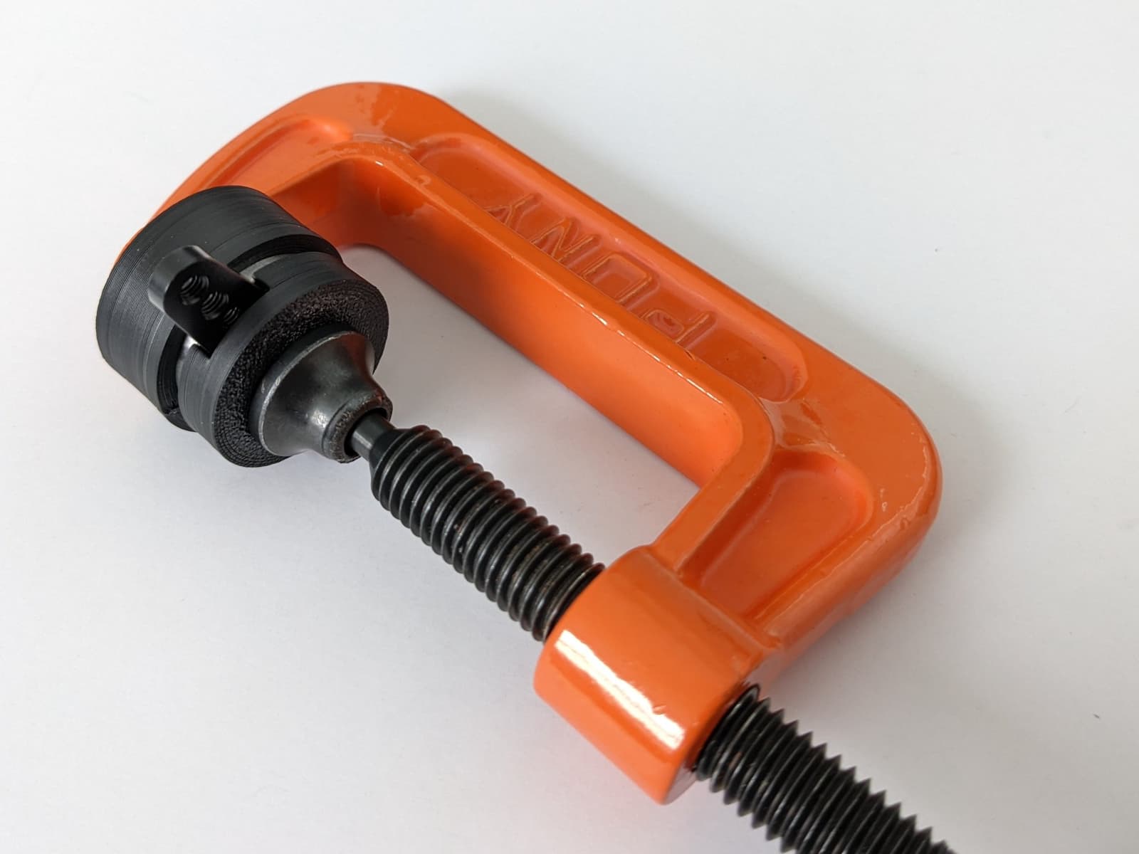 zuko-v2.1-bearing-pressing-press-ring-into-bearing-using-c-clamp.jpg