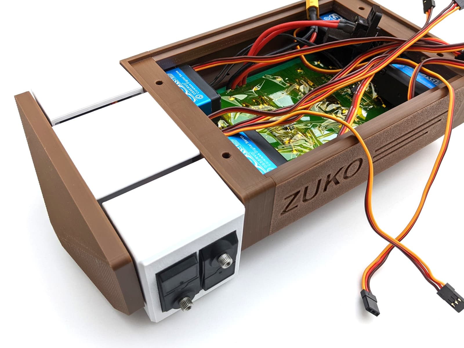 zuko-v2.1-front-hips-and-face-mounted.jpg