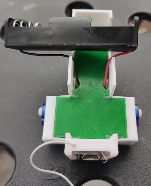 minibot_white_chassis_cover.jpg