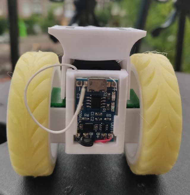 minibot_white_rear.jpg