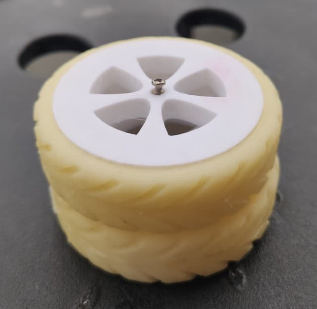 minibot_white_wheels.jpg