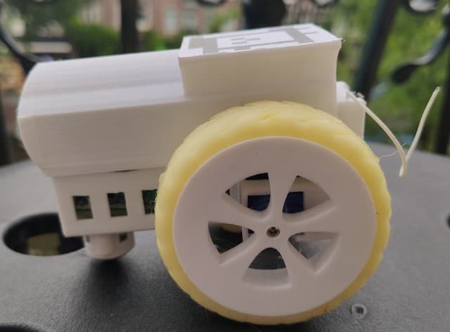 minibot_white_side.jpg
