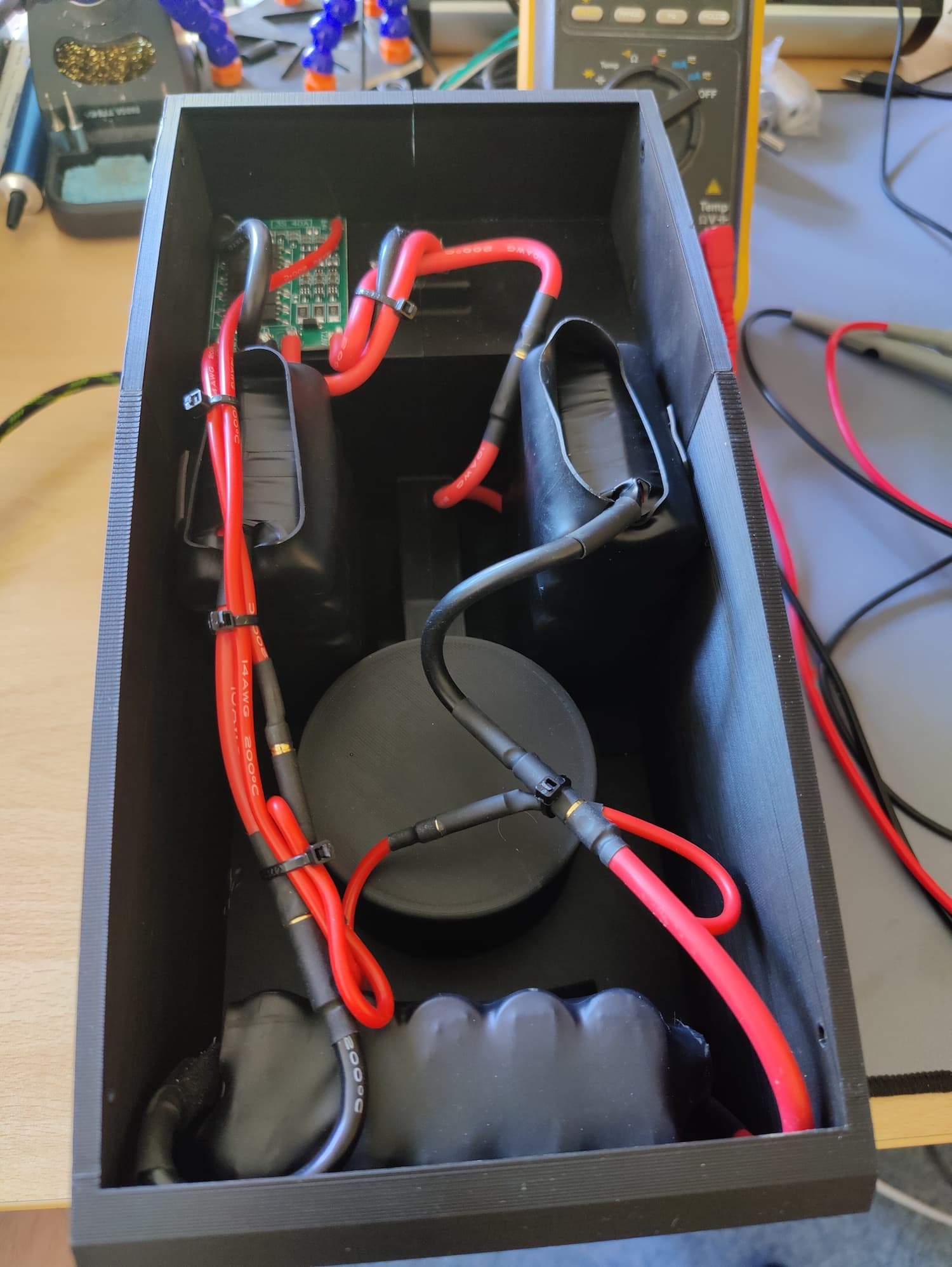 battery_box_inside.jpg