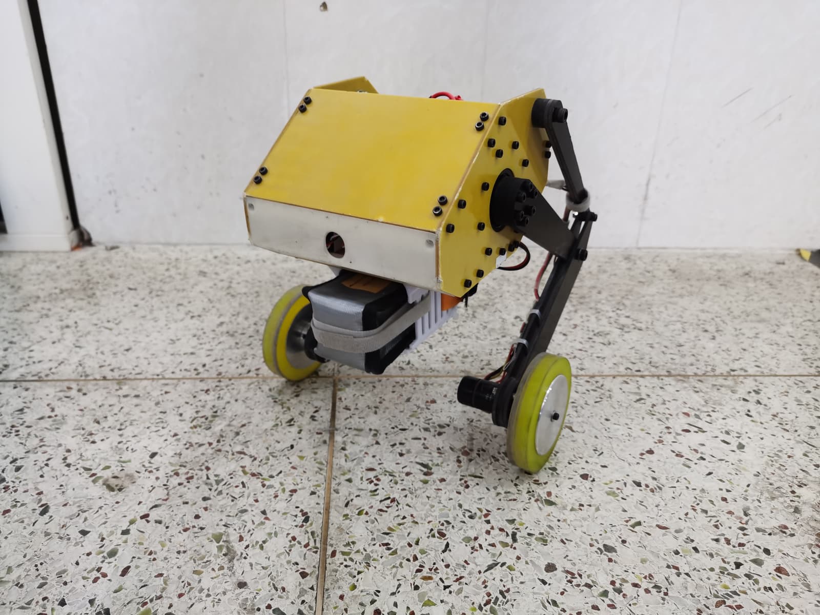 Venus-1 Four-link Wheel-legged Robot, photo from its repository